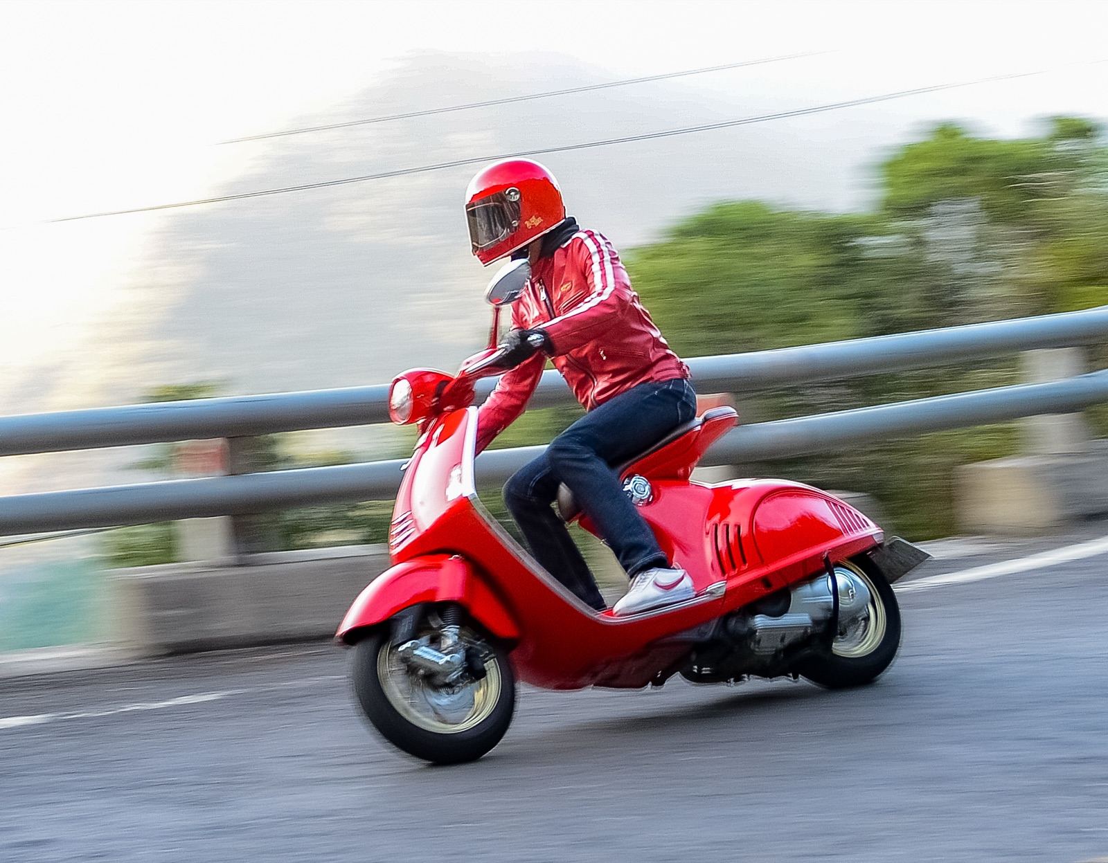 Vespa 946